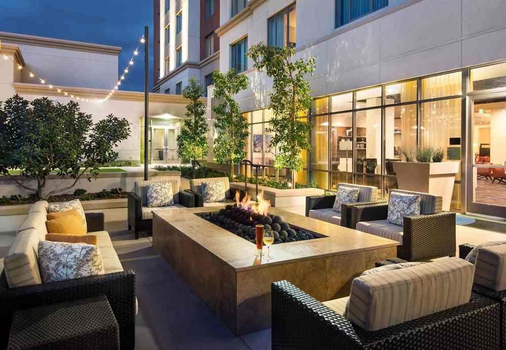 Courtyard By Marriott Irvine Spectrum Ngoại thất bức ảnh