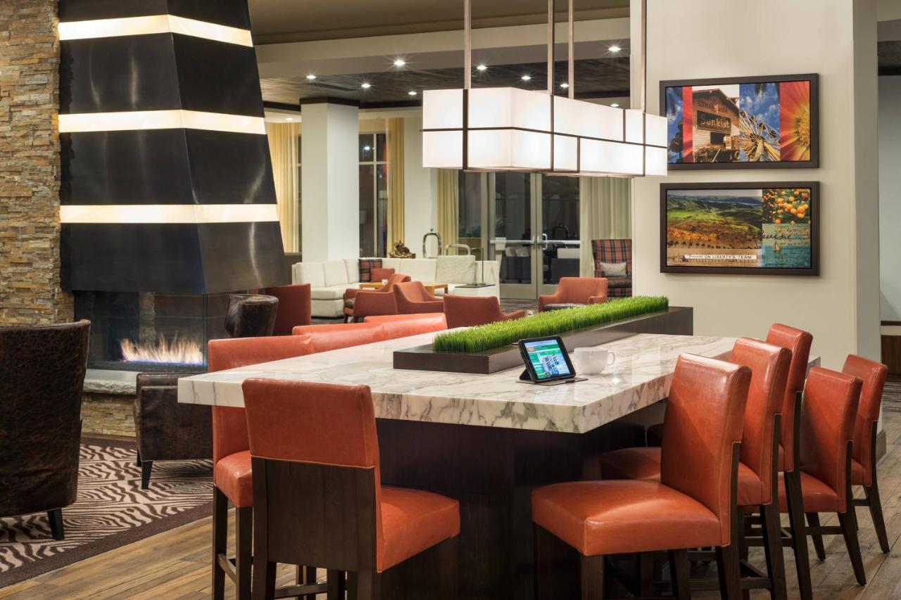 Courtyard By Marriott Irvine Spectrum Ngoại thất bức ảnh